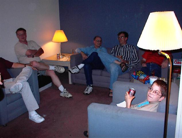 99dorm01.jpg (176521 bytes)