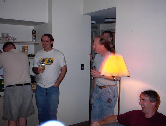 99dorm02.jpg (132229 bytes)